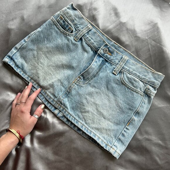 Brandy Melville Light-Wash Denim Mini Skirt — EU 34 / US 2 - Picture 1 of 2
